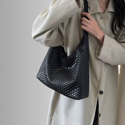 Livia™ – Vävd axelväska med tidlös elegans