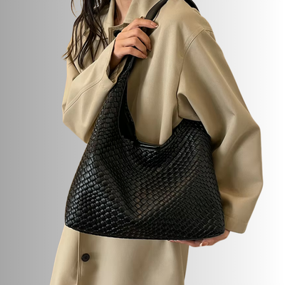 Livia™ – Vävd axelväska med tidlös elegans