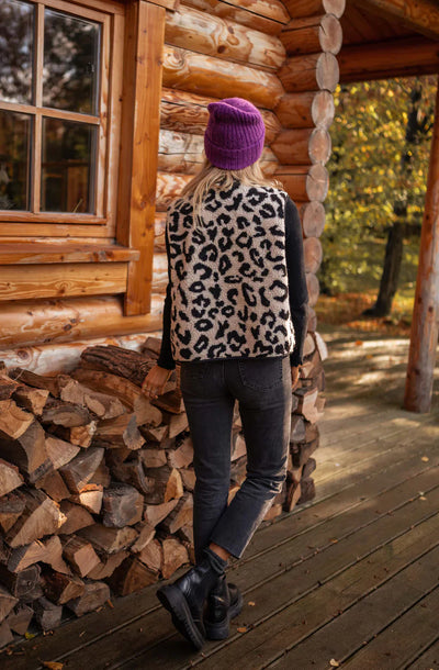 Astrid™ – Leopardväst i stickat