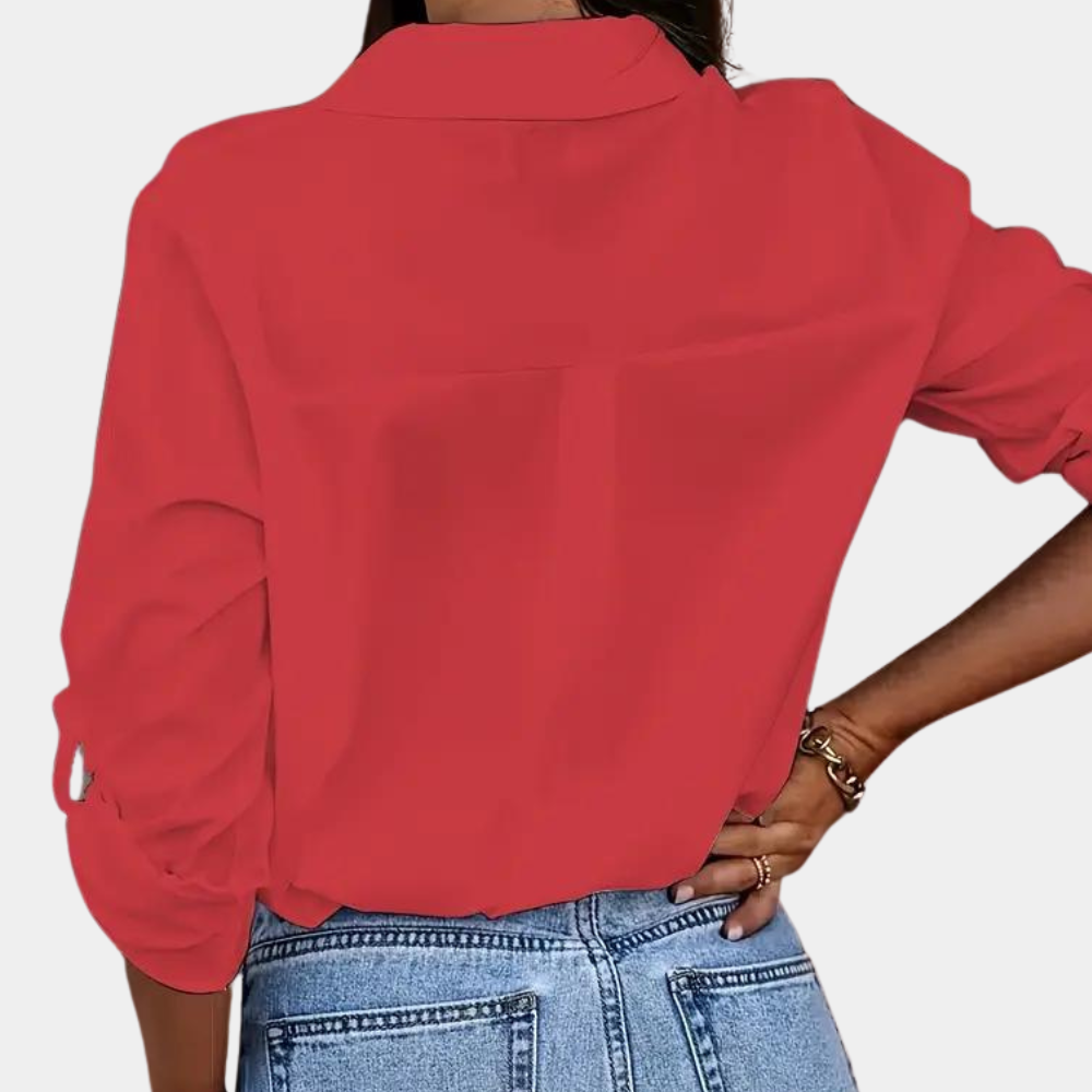 Lotta™ – Klassisk blus med tidlös elegans