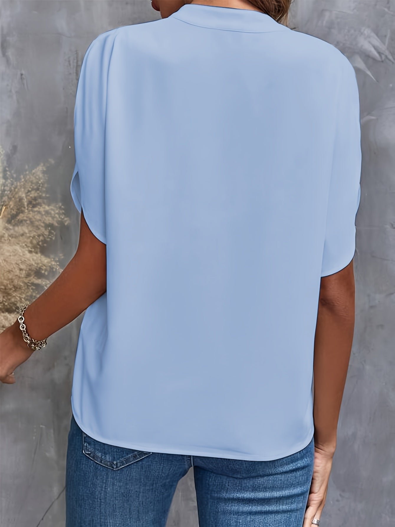 Helena™ – Stilren blus med självsäker elegans