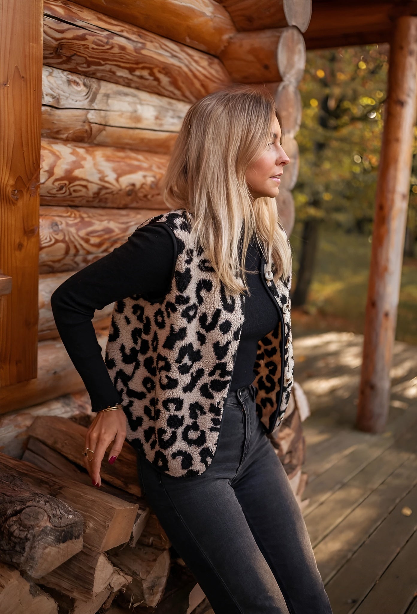 Astrid™ – Leopardväst i stickat