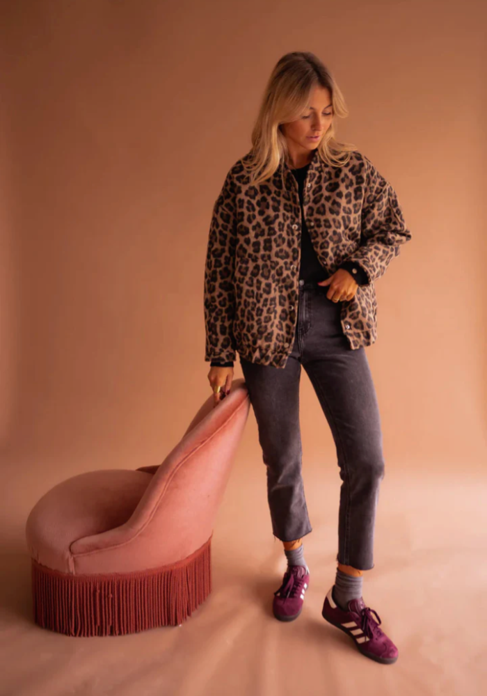 Leona™ – Leopardjacka med trend och komfort