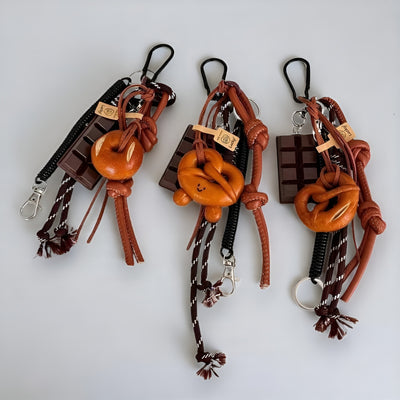Choco Pretzel™ – Väsk­smycke