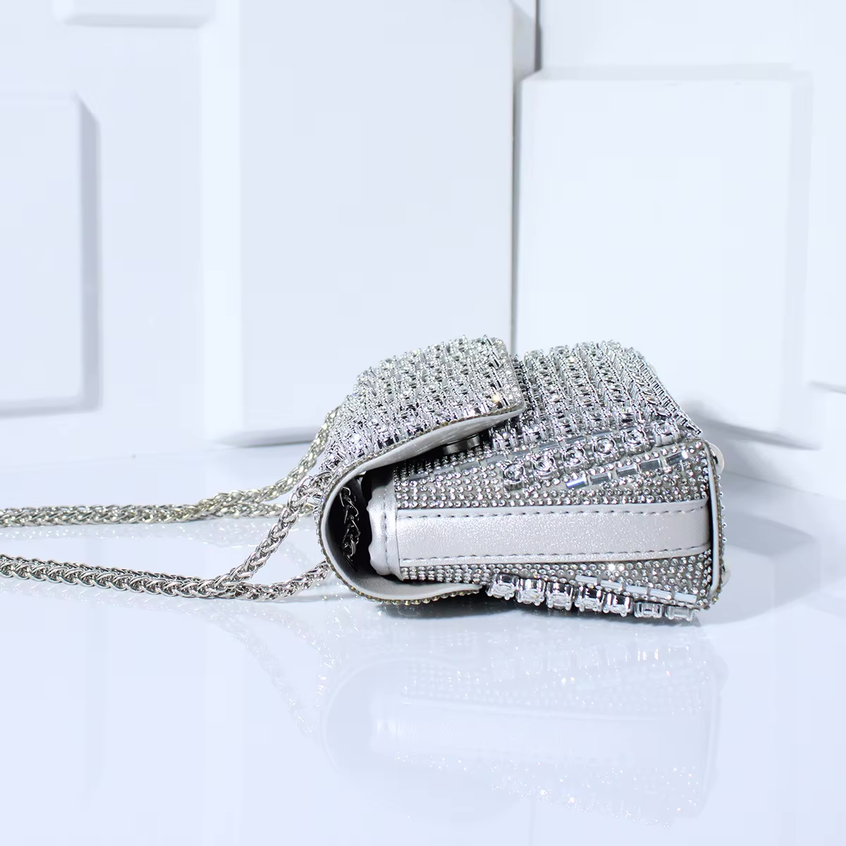 Dazzle Strass™ – Mini Axelväska med glamour som ingen annan