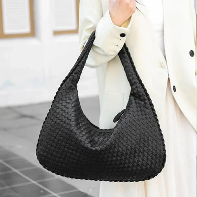 WovenCharm™ – Flätad axelväska med tidlös elegans