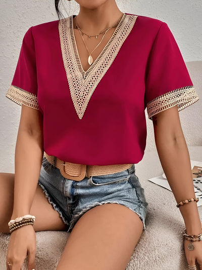 Davina™ – Elegant blus med lyxiga spetsdetaljer