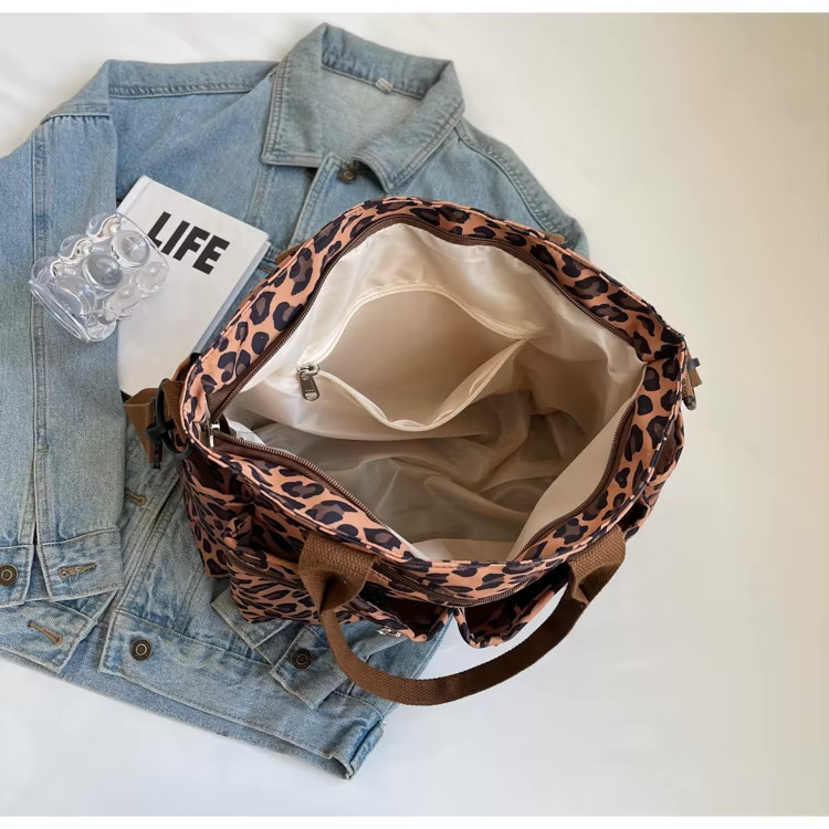 Tessi™ – Axelväska med leopardmönster