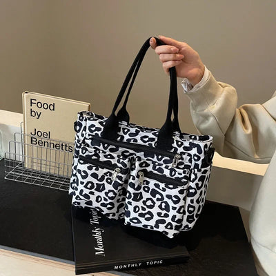 Tessi™ – Axelväska med leopardmönster