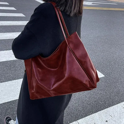Leora™ – Elegant, enkel & rymlig för varje dag