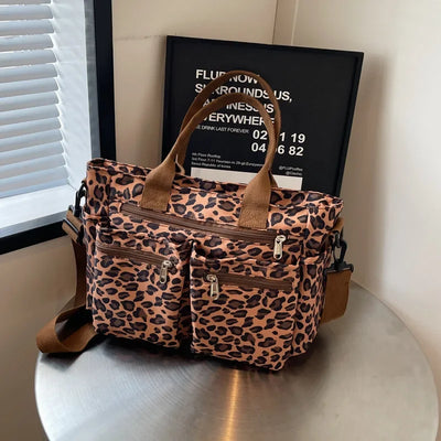 Tessi™ – Axelväska med leopardmönster