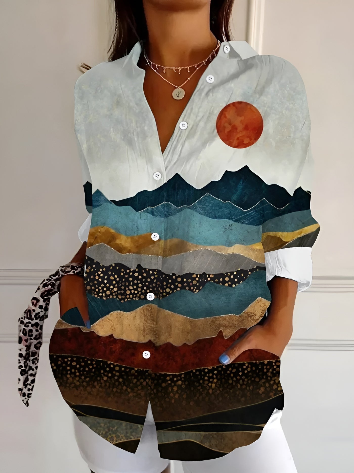Linea™ – Färgstark blus med själ och stil
