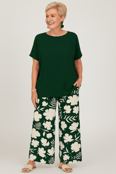 Ebba™ – Somrigt set med blommiga vida byxor & lös topp